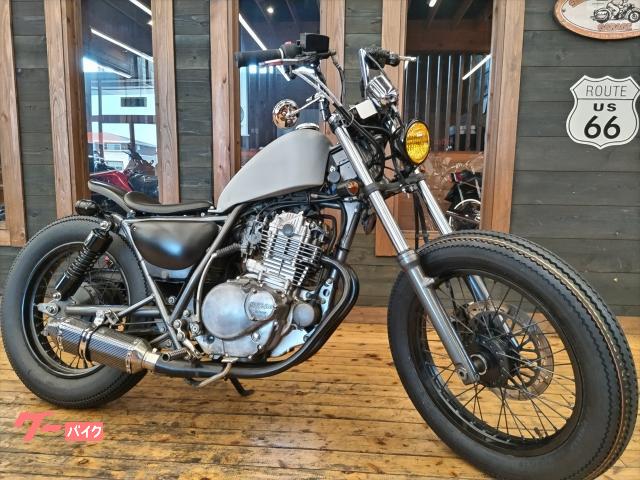 グラストラッカー　ボバースタイル　フルカスタム　前後新品ビンテージタイヤ　リブフェンダー　ベーツライト　新品スポタン他多数