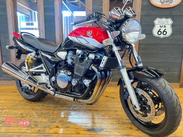 ＸＪＲ１３００　２００４年　ＲＰ０３Ｊ型　ギアポジションインジケーター　油温計　ＵＳＢ電源　純正オーリンズサスペンション