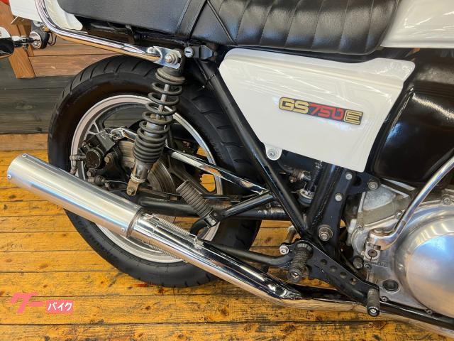 スズキ GS750E 1979年モデル タックロールシート タンデム