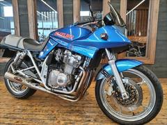 スズキ　ＧＳＸ４００Ｓ　ＫＡＴＡＮＡ　ナサートＢＥＥＴマフラー　ブレンボキャリパー　マルチバー　ＵＳＢ付　オールペイント