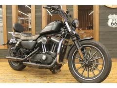 ＨＡＲＬＥＹ−ＤＡＶＩＤＳＯＮ　ＸＬ８８３Ｎ　アイアン　２０１０年モデル　マッドブラック　カスタムシート　バックレスト　リアキャリア