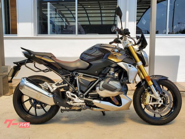 BMW R1250R オプション719カラー アップハンドル