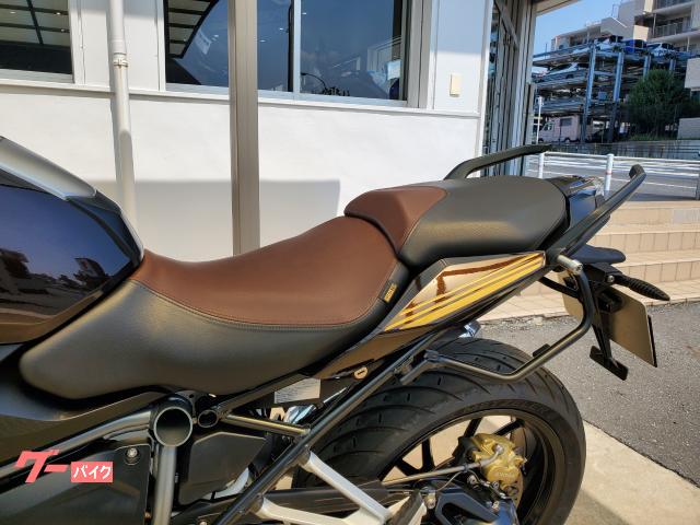BMW R1250R オプション719カラー アップハンドル