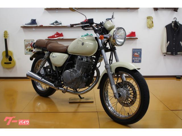ＳＴ２５０　Ｅタイプ　ノーマル　バッテリー新品　レトロベージュカラー