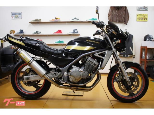 ＢＡＬＩＵＳ　黒金ラインカラー　タックロールシート　ラウンドタイプマフラー　Ｆフェンダー