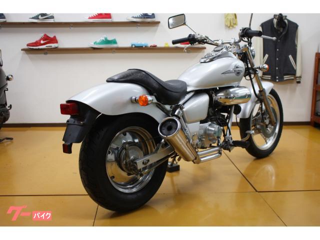 ホンダ MAGNA FIFTY ノーマル シルバーメタリックカラー