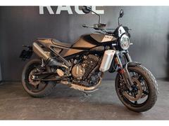 ＨＵＳＱＶＡＲＮＡ　スヴァルトピレン８０１