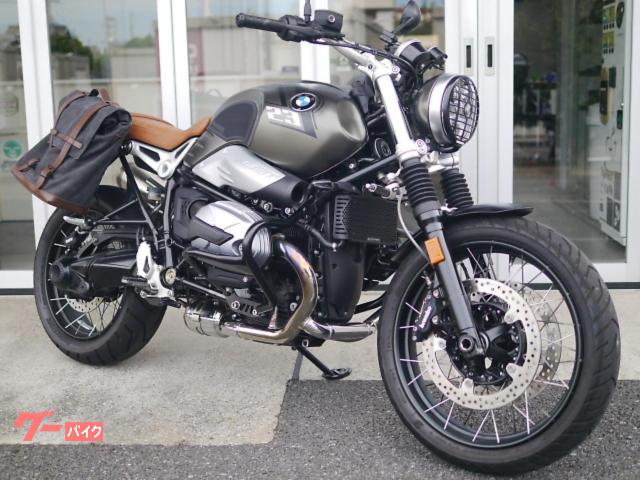 新品タグ付き、変形　モダン、ジッパー　黒。カーディガン、トランク、 新品タグ付き、変形 モダン、ジッパー 黒。カーディガン、トランク、