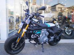 ＢＭＷ　ＣＥ０２　２０２４年モデル　スマホホルダー　グリップヒーター　クイックチャージャー