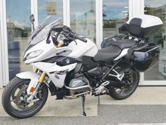ＢＭＷ　Ｒ１２５０ＲＳ　ライトホワイト　純正フルパニア　純正Ａｋｒａｐｏｖｉｃマフラー　ドラレコ前後カメラ　ハンドルアップクランプ　ＥＴＣ