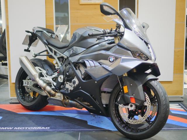 s1000rrバイク フルカウルセット カラー多彩 楽天市場】EIGHT(才谷屋) エイト(サイタニヤ) フルカウル