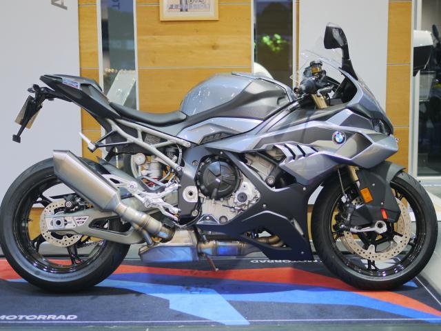 S1000RRフルエキ ryuunosukezuotou専用 S1000RRフルエキ ryuunosukezuotou専用 - メルカリ