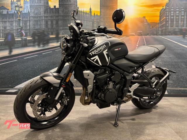 トライデント６６０　マットブラック　２０２２年モデル　中古車