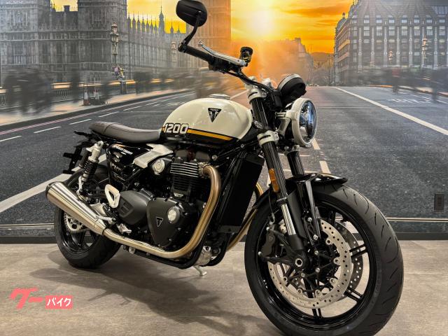 TRIUMPH スピードツイン1200 クリスタルホワイト