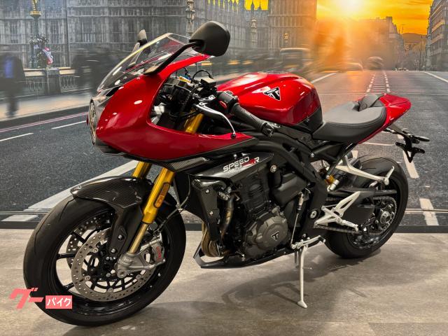 スピードトリプル１２００ＲＲ　レッドホッパー／ストームグレー　２０２２年モデル　中古車
