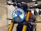スピード400 カーニバルレッド／ストームグレイ 2024年モデル 中古車