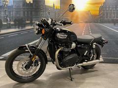 ＴＲＩＵＭＰＨ　ボンネビルＴ１００　ジェットブラック　２０２４年モデル　中古車