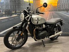 ＴＲＩＵＭＰＨ　ストリートツイン　２０１８年モデル　中古車