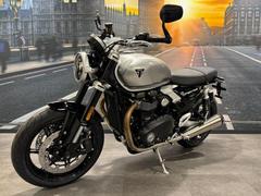 ＴＲＩＵＭＰＨ　スピードツイン１２００　アルミニウムシルバー　２０２５年モデル　中古車