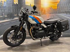 ＴＲＩＵＭＰＨ　スピードツイン９００　ピュアホワイト　２０２５年モデル　中古車