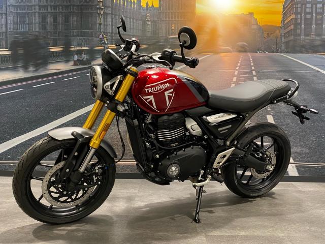 スピード400 カーニバルレッド／ストームグレイ 2024年モデル 中古車