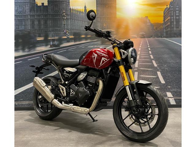 スピード400 カーニバルレッド／ストームグレイ 2024年モデル 中古車