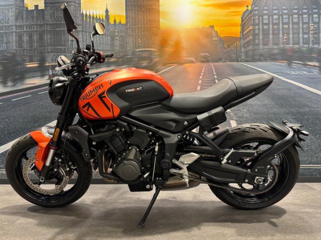 トライデント660 マットバハオレンジ 2022年モデル 中古車