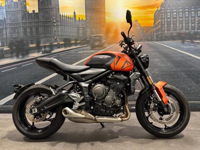 トライデント660 マットバハオレンジ 2022年モデル 中古車