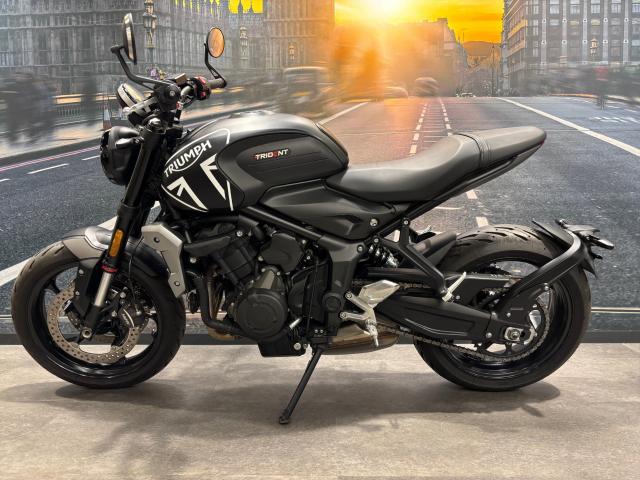 トライデント660 マットブラック 2022年モデル 中古車