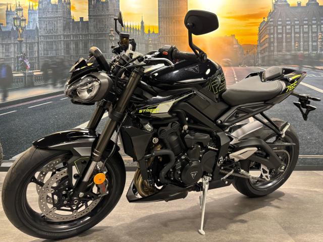 ストリートトリプル765RS ファントムブラック 2025年モデル 中古車