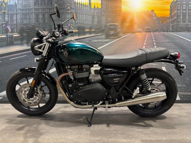 スピードツイン900 コンペティショングリーン 2024年モデル 中古車