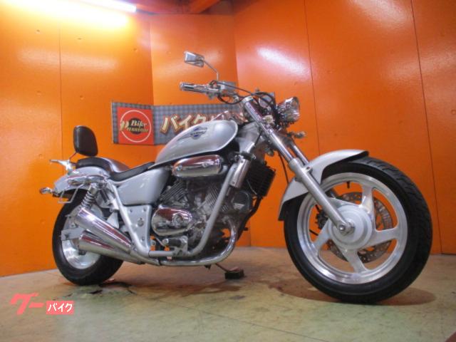 ホンダ Ｖ－ＴＷＩＮ ＭＡＧＮＡ １９９５年モデル ストレートハンドル 小型ヘッドライト 当時物イージライダースシート バックレスト｜バイクパッション  （株）パッション｜新車・中古バイクなら【グーバイク】