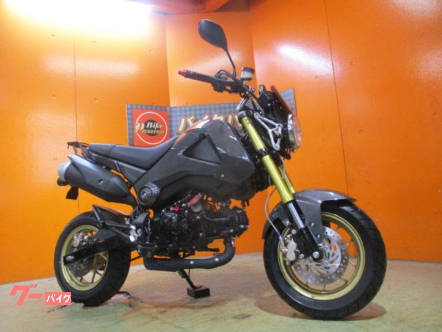 グロム　２０１４年マイチェン後モデル　カーボン外装　Ｔ−ＲＥＶ　フェンダーレス　社外ブレーキマスター　各所メッシュホース　社外サス
