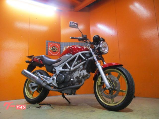 ＶＴＲ２５０　２０１２年Ｆｉモデル　キャンディブレイジングレッド　社外キャリア　前後タイヤバリ溝　純正鍵２本　純正フルノーマル車両