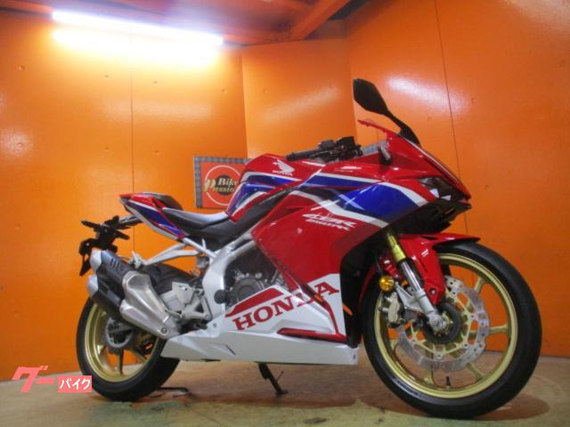 ＣＢＲ２５０ＲＲ　ＡＢＳ　２０２０年マイナーチェンジ後　最高出力４１ＰＳフルパワー　ＵＳＢ電源２口　アジャスター機能付レバー