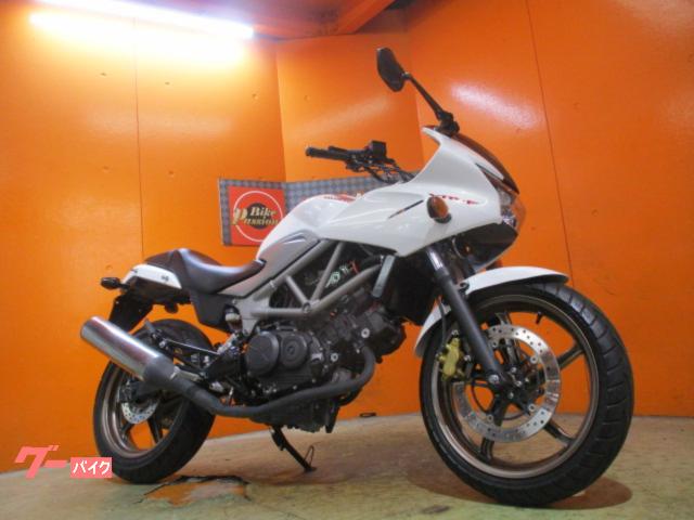 ＶＴＲ２５０Ｆ　２０１４年マイナーチェンジ後モデル　左右アジャスター機能付社外レバー　パールサンビームホワイト　純正鍵２本