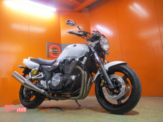 ＸＪＲ１３００モデルＬ　後期ブラックエンジンブラックアウターフォーク　クラッチ盤ＯＨ済み　赤キー有　純正フルノーマル車両