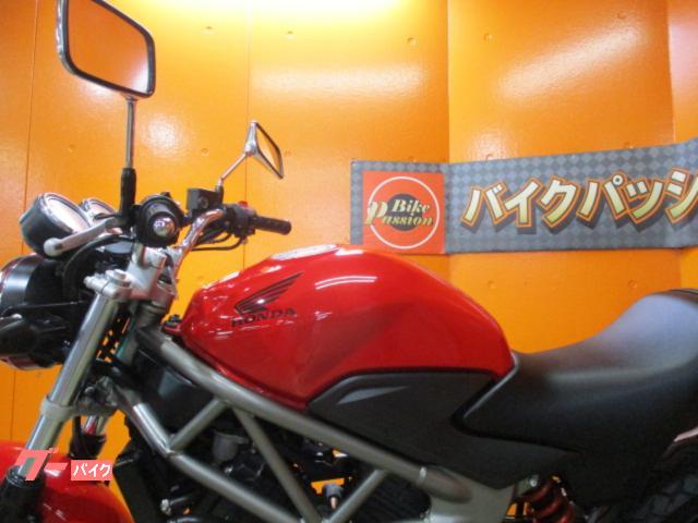 VTR250 2013年式 マグナレッド(R201)　燃料タンク ホンダ（HONDA）2013年 VTR・マイナーチェンジのカタログ情報