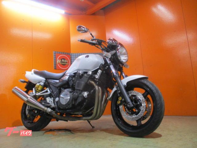 ＸＪＲ１３００　モデルＬ　後期ブラックエンジンブラックアウターフォーク　クラッチ盤ＯＨ済み　赤キー有　純正フルノーマル車両