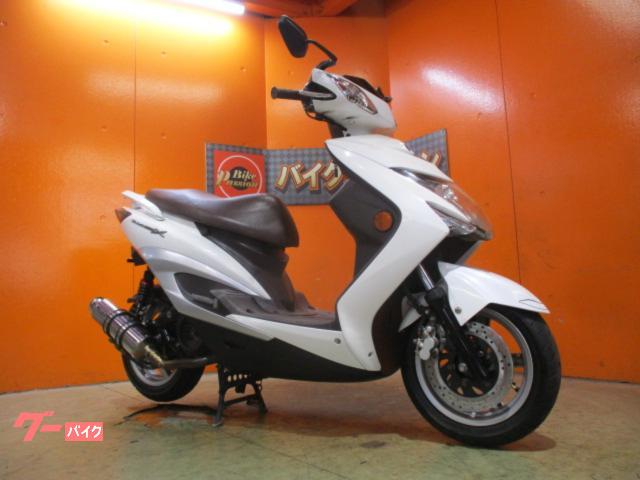 シグナスＸ　ＳＲ　２０１３年１ＹＰモデル　ＢＥＡＭＳマフラー　ＫＮ企画リアサスペンション　フェンダーレス　ＬＥＤヘッドライト