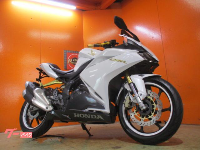 ＣＢＲ２５０ＲＲ　ＡＢＳ　エンジンスライダー　社外レバー　社外グリップ　社外グリップエンド　社外ステップ　フェンダーレス