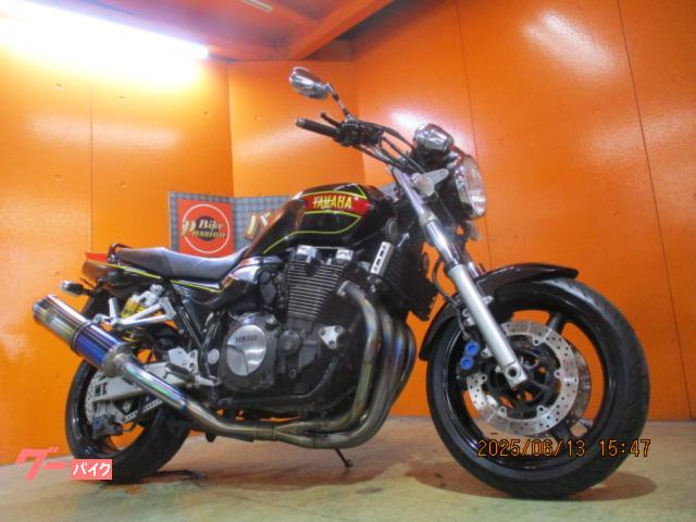 希少XJR1200逆車のフレームとエンジン ヤマハ XJR1200 エンジンガード