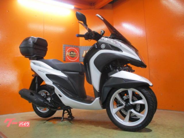 トリシティ１２５　２０１５年モデル　ロングスクリーン　ナックルガード　サイドバイザー　グリップヒーター　社外キャリア　ＲＢＯＸ