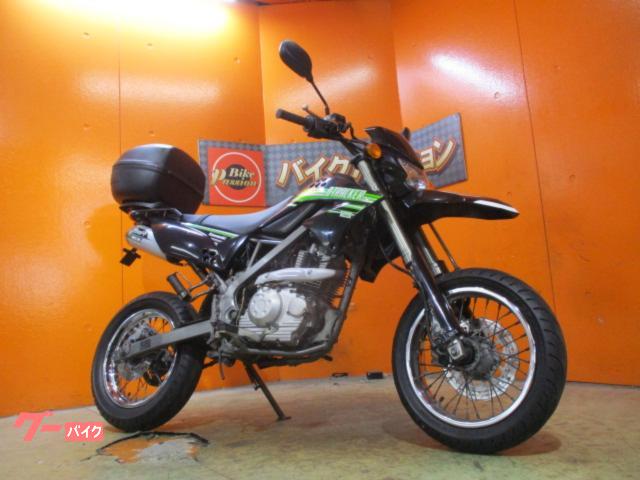 Ｄトラッカー１２５　２０１１年モデル　デルタマフラー　社外キャリア　ＢＯＸ　純正鍵２本　エボニーカラー