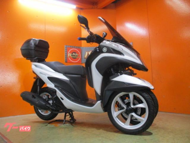 トリシティ１２５　２０１５年モデル　ロングスクリーン　ナックルガード　サイドバイザー　グリップヒーター　社外キャリア　ＲＢＯＸ