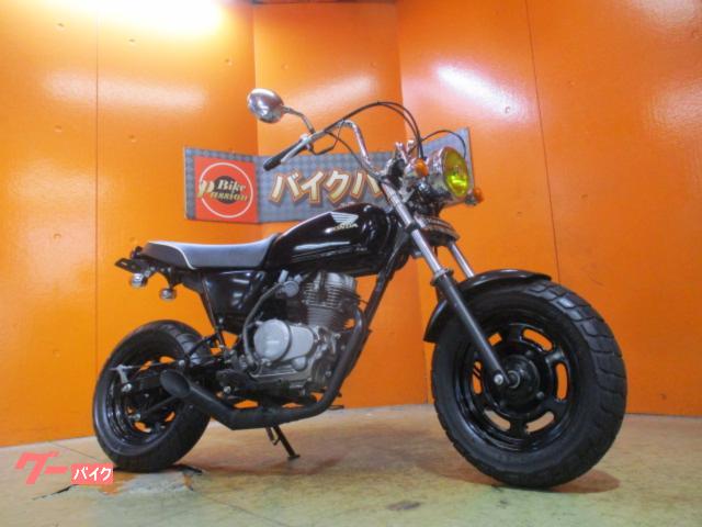 Ａｐｅ　２０１１年ファイナルディションＦｉモデル　ＵＰ絞りハンドル　社外マフラー　フェンダーレス　アンダーフェンダー　ヤンチャ改造