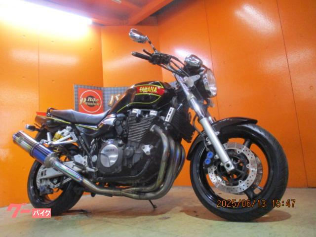 ＸＪＲ１３００　２００７年　Ｆｉモデル　パッションオリジナルＲＺカラーブラックパール仕様　ワイバーンフルエキマフラー