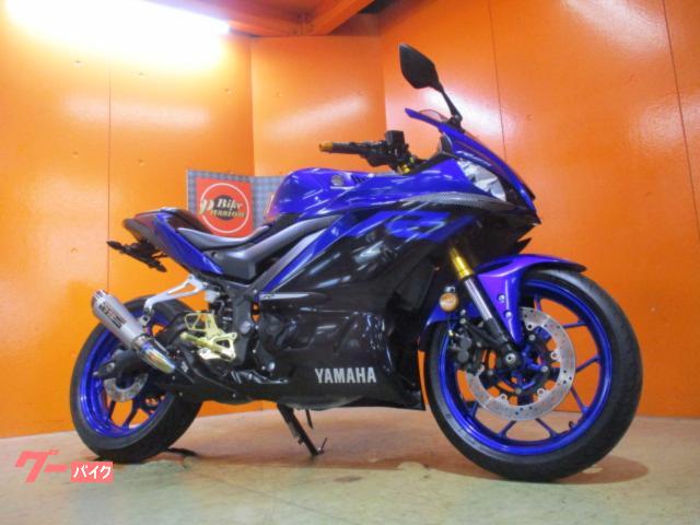 ＹＺＦ−Ｒ２５　２０１９年倒立フォークモデル　ＯＶＥＲマフラー　社外ステップ　フェンダーレス　メットホルダー