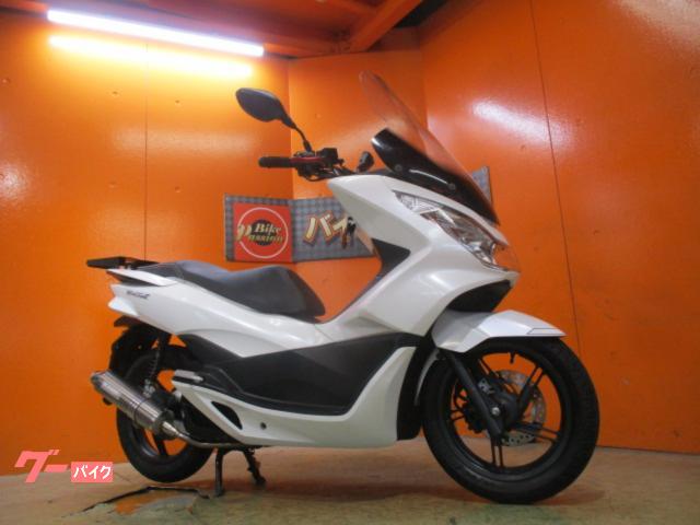 ＰＣＸ　２０１６年　ロングスクリーン　アジャスター機能付グリップヒーター　モリワキマフラー　社外キャリア　ＦＲタイヤバリ溝