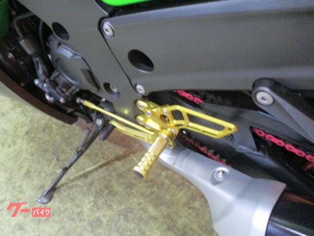 ZX-14R 右側シートカウル ゴールデン ブレーズド グリーン 40R